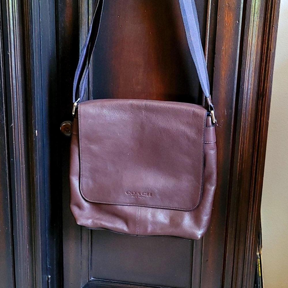 Coach Messenger Bag/Crossbody in rich brown